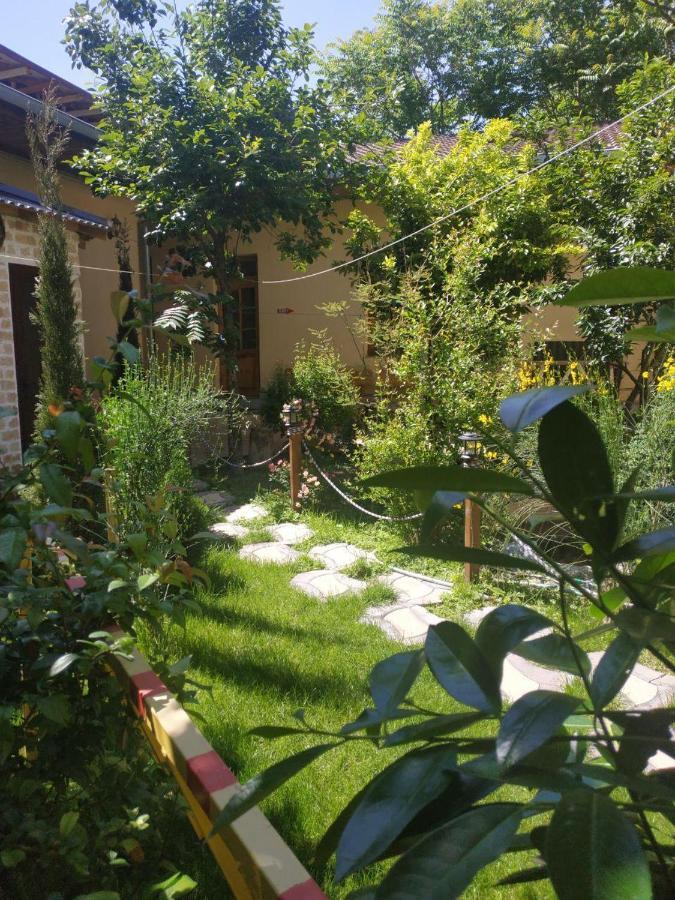 Sim Sim Hostel & Guest House Near The Church Samarcanda Exterior foto