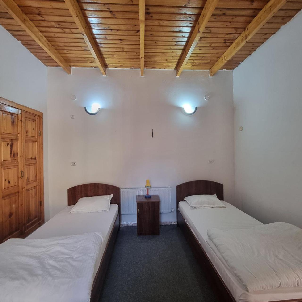 Sim Sim Hostel & Guest House Near The Church Samarcanda Exterior foto